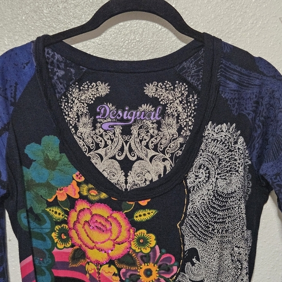 Desigual floral top size medium - Picture 2 of 15